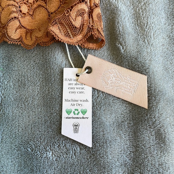 Got ur back bra - We are HAH (FP) - SZ XL - Brown Sugar - NWT - Picture 2 of 12